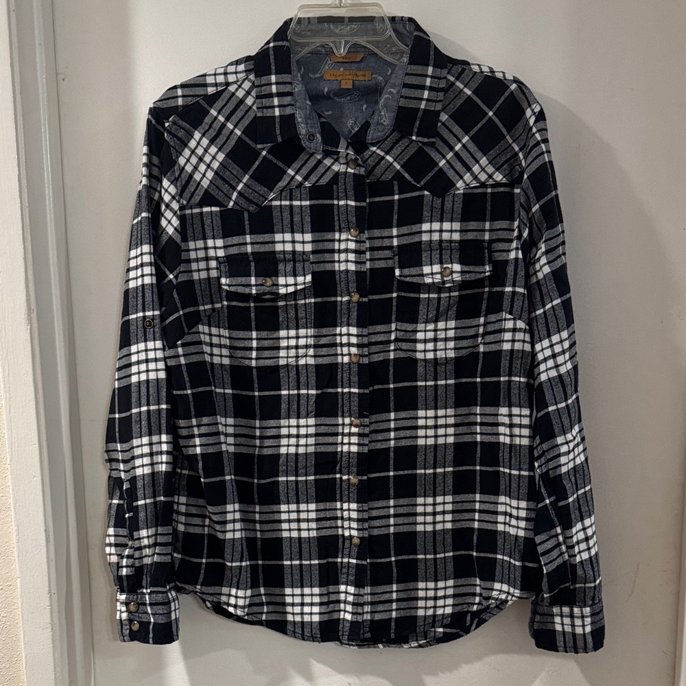 Classic Black and White Plaid Button-Down Shirt